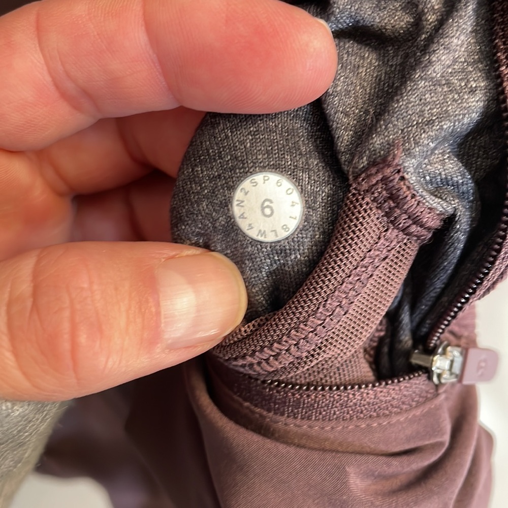 Lululemon Round Trip Jacket Size 6 - Picture 6 of 11